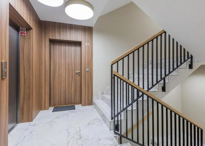 Golden - Cozy - Great Location&kollotaja Lägenhet *